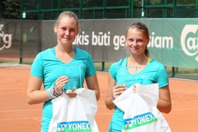 Paulina Bakaitė ir Gerda Zykutė | Vilniaus teniso akademijos nuotr.