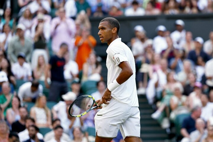 Novakas Djokovičius prieš Felixą Auger-Aliassime |  EPA / TOLGA AKMEN