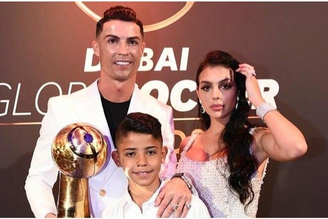 Cristiano Ronaldo su šeima | „Twitter“ nuotr.