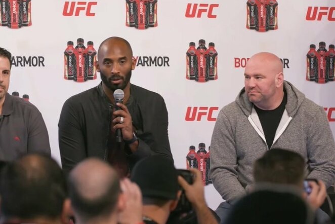 Kobe Bryantas ir Dana White'as | Youtube.com nuotr.