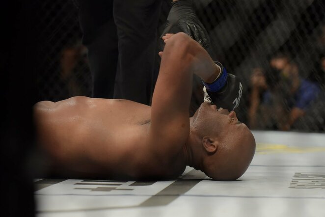 Andersonas Silva | Scanpix nuotr.