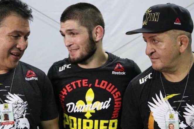 Javieras Mendezas, Chabibas Nurmagomedovas ir Abdulmanapas Nurmagomedovas | Instagram.com nuotr