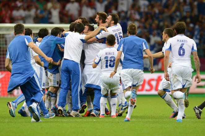 Triumfuojantys Graikijos rinktinės futbolininkai | AFP/Scanpix nuotr.