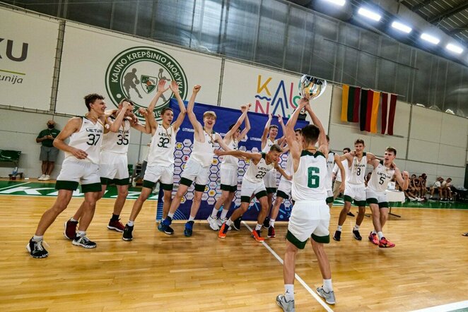 Ramūno Šiškausko vardo turnyro apdovanojimai | Žygimanto Vingelio nuotr.