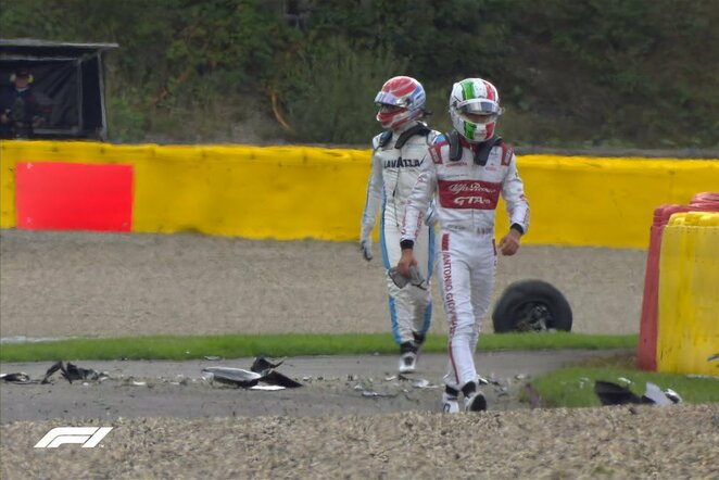 George'as Russellas ir Antonio Giovinazzi | „Twitter“ nuotr.