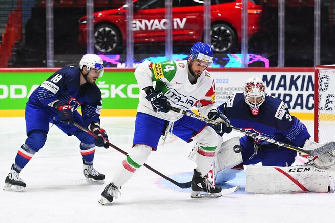 Italijos – Prancūzijos rungtynių akimirka | IIHF nuotr.