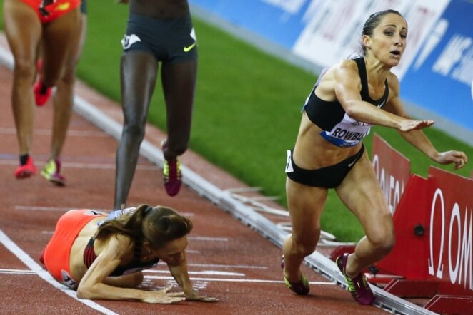Moterų 1500 m bėgimo finišas | REUTERS/Scanpix nuotr.