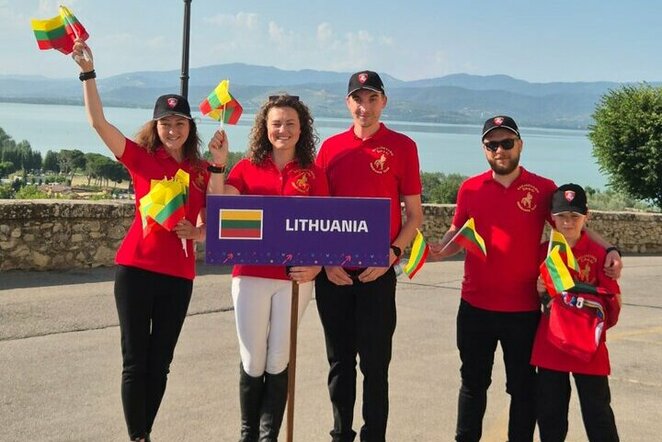Ugnė Zalieckienė su komanda | Organizatorių nuotr.