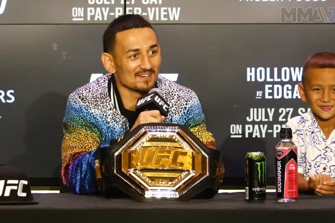 Maxas Holloway | Youtube.com nuotr.