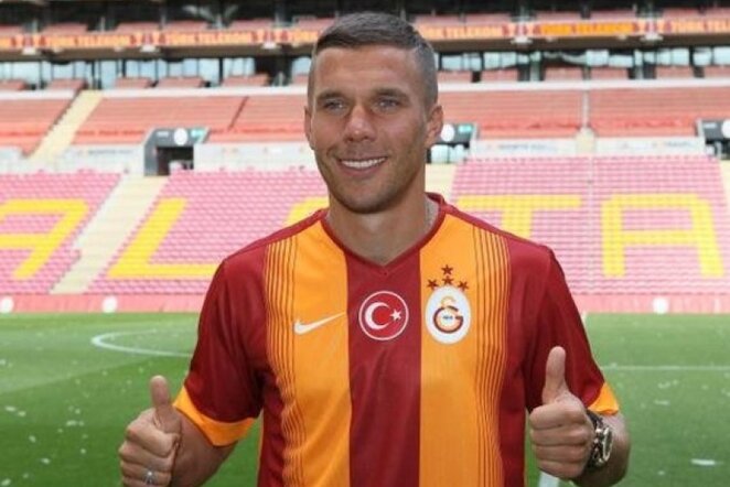 Lukašas Podolskis žais Stambulo klube | twtitter nuotr.