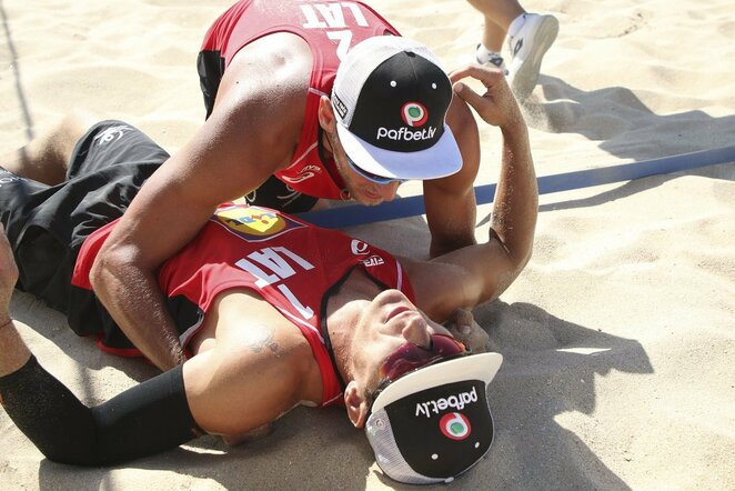 Pasiaukojantis Latvijos paplūdimio tinklinio žvaigždės žaidimas sužavėjo pasaulį  | FIVB nuotr.