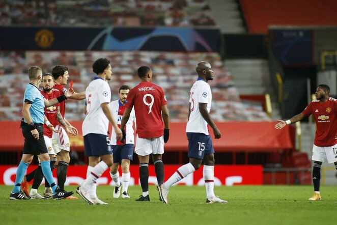 Fredui parodyta raudona kortelė | Scanpix nuotr.