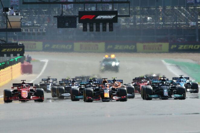 Didžiosios Britanijos GP sprinto lenktynių startas | Scanpix nuotr.