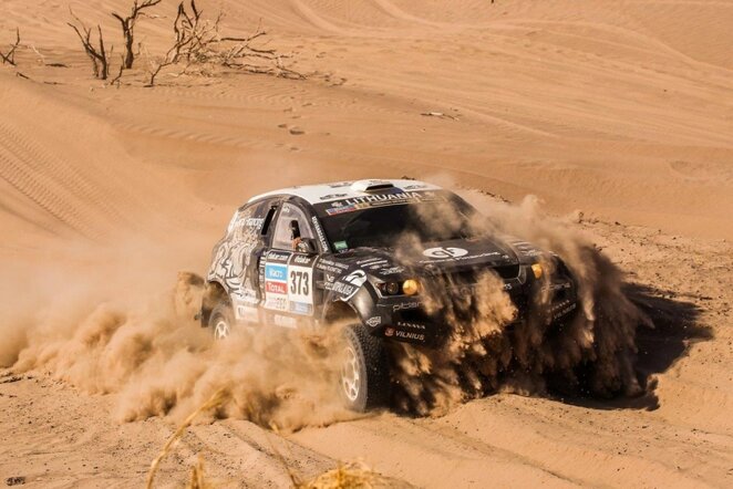 OSCar automobilis Dakaro ralyje