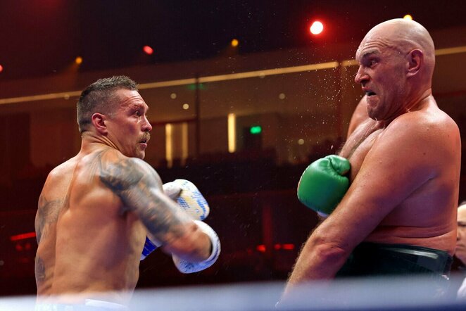 Oleksandras Usykas ir Tysonas Fury | Scanpix nuotr.
