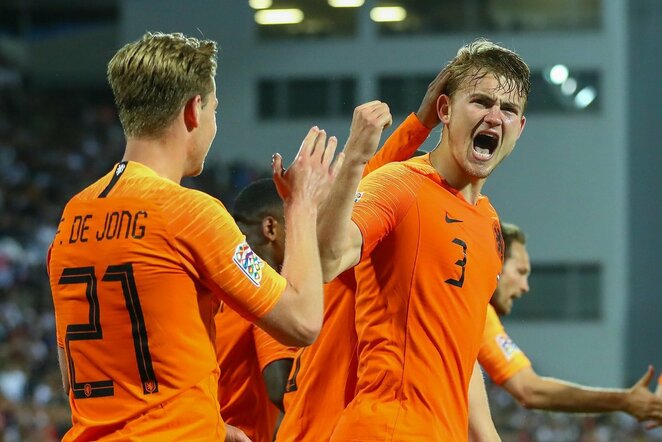 Frenkie De Jongas ir Matthijsas De Ligtas | Scanpix nuotr.