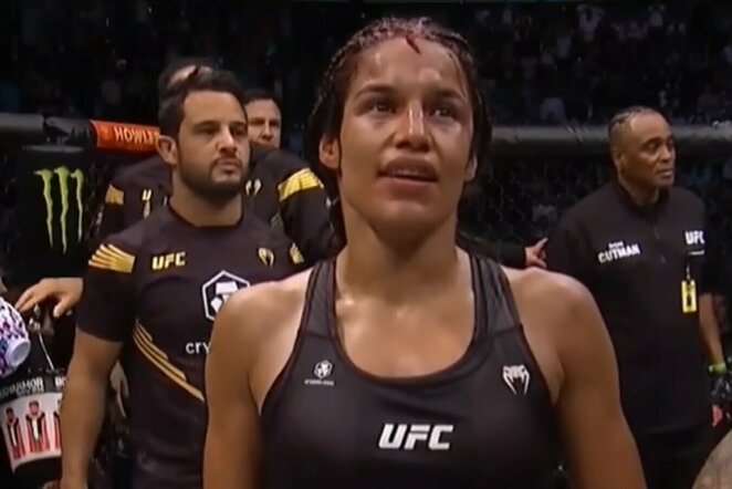 Julianna Pena | „Stop“ kadras