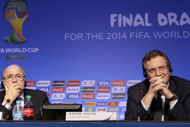 FIFA prezidentas Seppas Blatteris (kair.) ir generalinis sekretorius Jerome'as Valcke | AP/Scanpix nuotr.