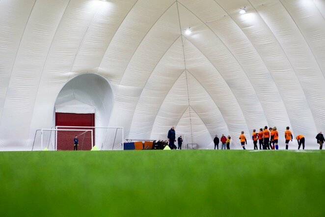 Naujasis futbolo maniežas Kaune Mariaus Vizbaro / BNS foto nuotr.