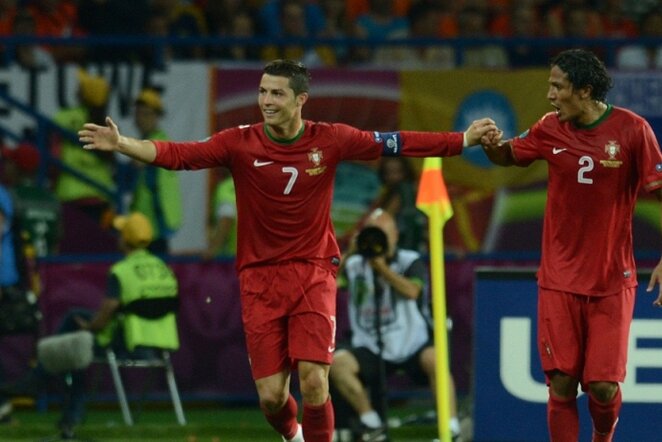 Cristiano Ronaldo (kairėje) džiaugiasi įvarčiu | AFP/Scanpix nuotr.