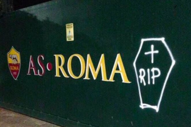 Vaizdas prie „Roma“ treniruočių aikštės | „Twitter“ nuotr.