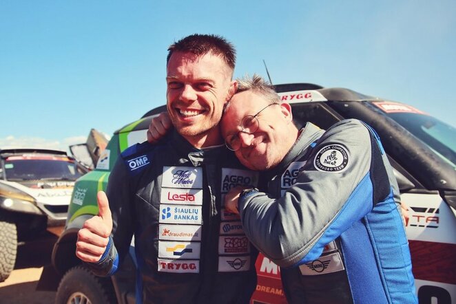 Vaidotas Žala ir Saulius Jurgelėnas po pirmojo greičio ruožo | „Agrorodeo“ komandos nuotr.