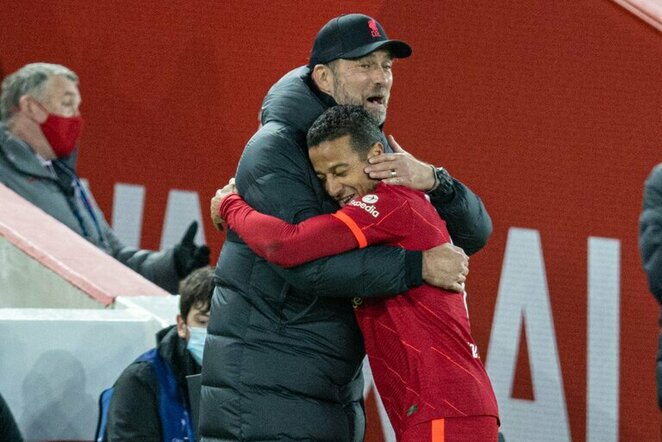 Jurgenas Kloppas ir Thiago Alcantara | Organizatorių nuotr.