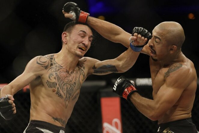 Jose Aldo ir Maxo Holloway dvikova | Scanpix nuotr.