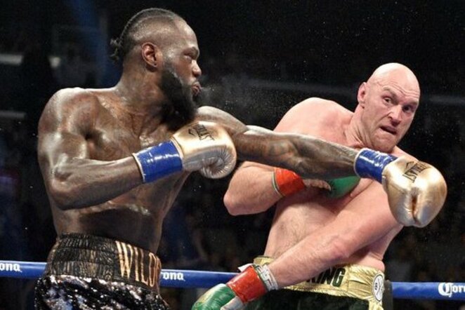 Tysono Fury - Deontay Wilderio kovos akimirka | Scanpix nuotr.