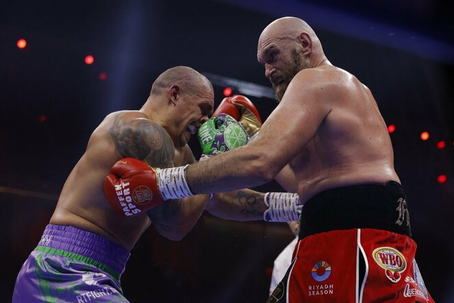 Oleksandras Usykas ir Tysonas Fury | Scanpix nuotr.