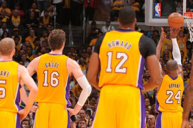 Dar reguliariajame sezone baigtas „Lakers“ pasirodymas būtų laikomas didele sensacija (Scanpix)