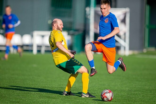 Naujo Sekmadienio futbolo lygos sezono startą žymės ypatingos rungtynės | S.Čirbos nuotr.
