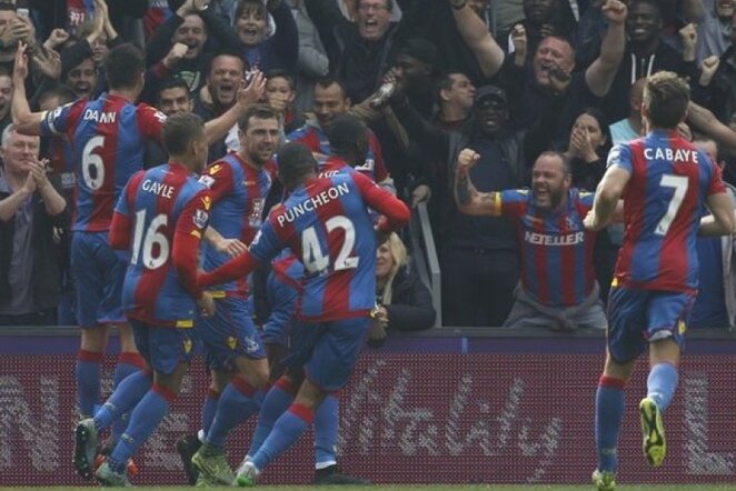 „Crystal Palace“ džiaugiasi įvarčiu | AFP/Scanpix nuotr.