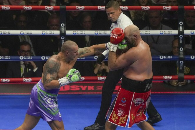 Oleksandras Usykas ir Tysonas Fury | Scanpix nuotr.