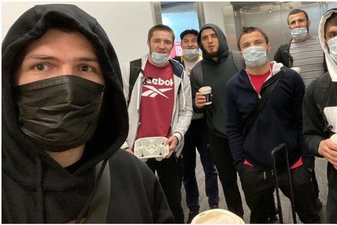 Chabibas Nurmagomedovas su komanda | Instagram.com nuotr