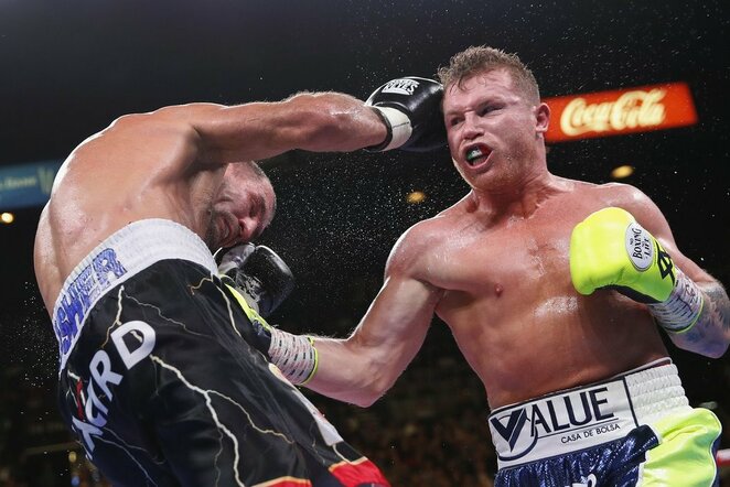 Saulis „Canelo“ Alvarezas ir Sergejus Kovaliovas | Scanpix nuotr.