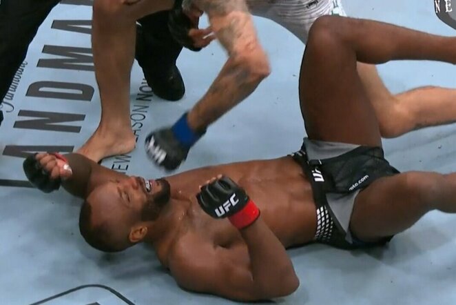 Leonas Edwardsas | „Stop“ kadras