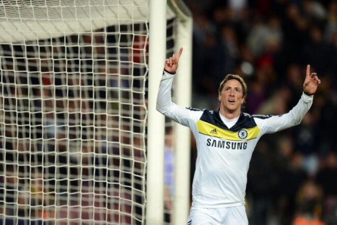 Apie "Auksinį berniuką" Londono "Chelsea" komandos puolėją Fernando Torresą internete sklando begalė juokų | AP nuotr.