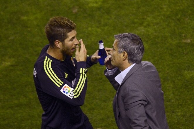 Sergio Ramosas ir Jose Mourinho | AFP/Scanpix nuotr.
