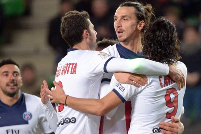 Z.Ibrahimovičius ir E.Cavani mušė įvarčius Prancūzijoje | AFP/Scanpix nuotr.