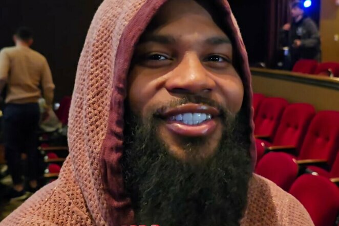 Montana Love'as | „Stop“ kadras