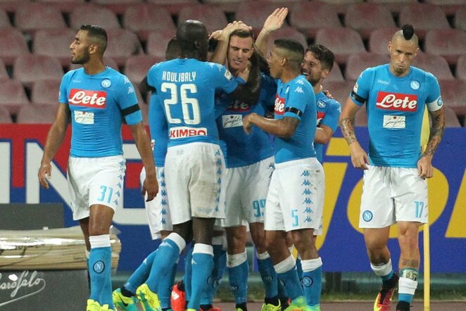 „Napoli“ futbolininkai švenčia įvartį | Scanpix nuotr.