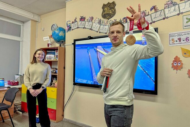 Edgaras Matakas lankėsi mokyklose | Lietuvos paralimpinio komiteto nuotr.