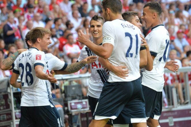 „Tottenham“ futbolininkai šventė pergalę | AP/Scanpix nuotr.