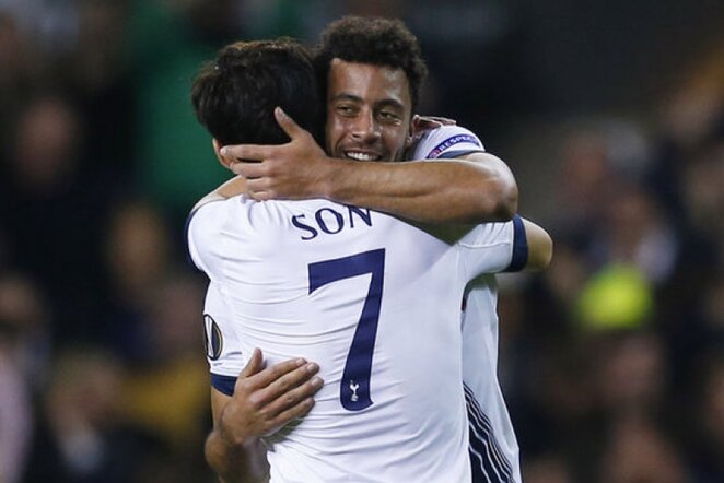 Moussa Dembele (deš.) | Reuters/Scanpix nuotr.