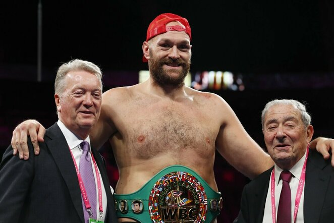 Frankas Warrenas, Tysonas Fury ir Bobas Arumas | Scanpix nuotr.