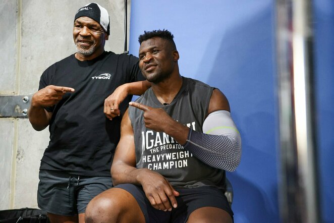 Mike'as Tysonas ir Francis Ngannou | Scanpix nuotr.