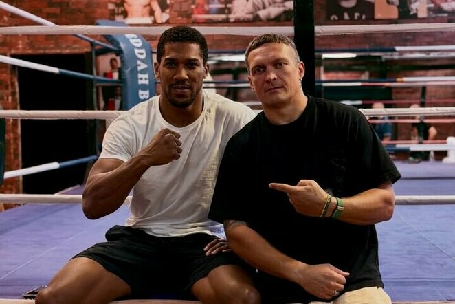 Anthony Joshua ir Oleksandras Usykas | Instagram.com nuotr