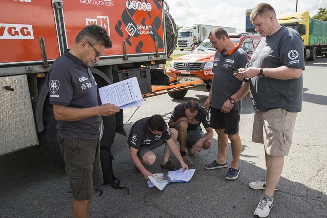 A.Juknevičiaus komanda įsikūrė Dakaro starto vietoje | Gedmanto Kropio nuotr.
