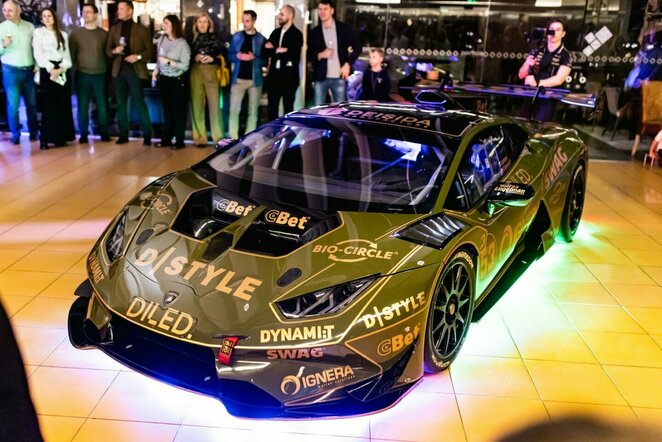 Išskirtine spalva padabintu „Lamborghini“ M.Matukaitis ir D.Azikejev varžysis ilgų nuotolių lenktynėse | Egidijaus Babelio nuotr.
